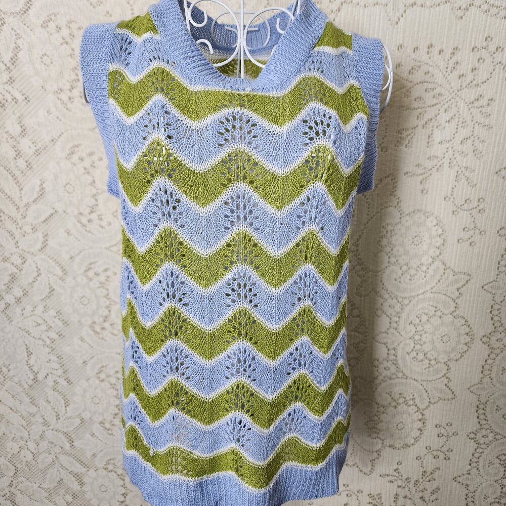 Knit sleeveless shirt